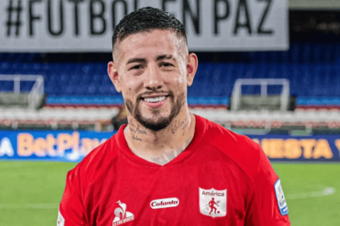 América de Cali y un golpe inesperado: Holgado fue suspendido un año por la FIFA