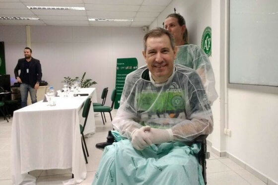 Rafael Henzel fue uno de los cuatro sobrevivientes a la tragedia aérea que sufrió el club Chapecoense en noviembre de 2016. / Archivo