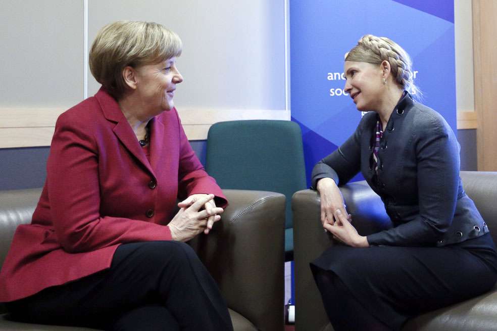 La canciller alemana, Ángela Merkel, se reunió con la líder ucraniana Yulia Tymoshenko en Dublín. / AFP