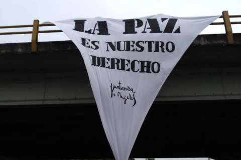 Con pañuelos blancos se lanzó Juntanza, la red de mujeres que le apuestan a la paz