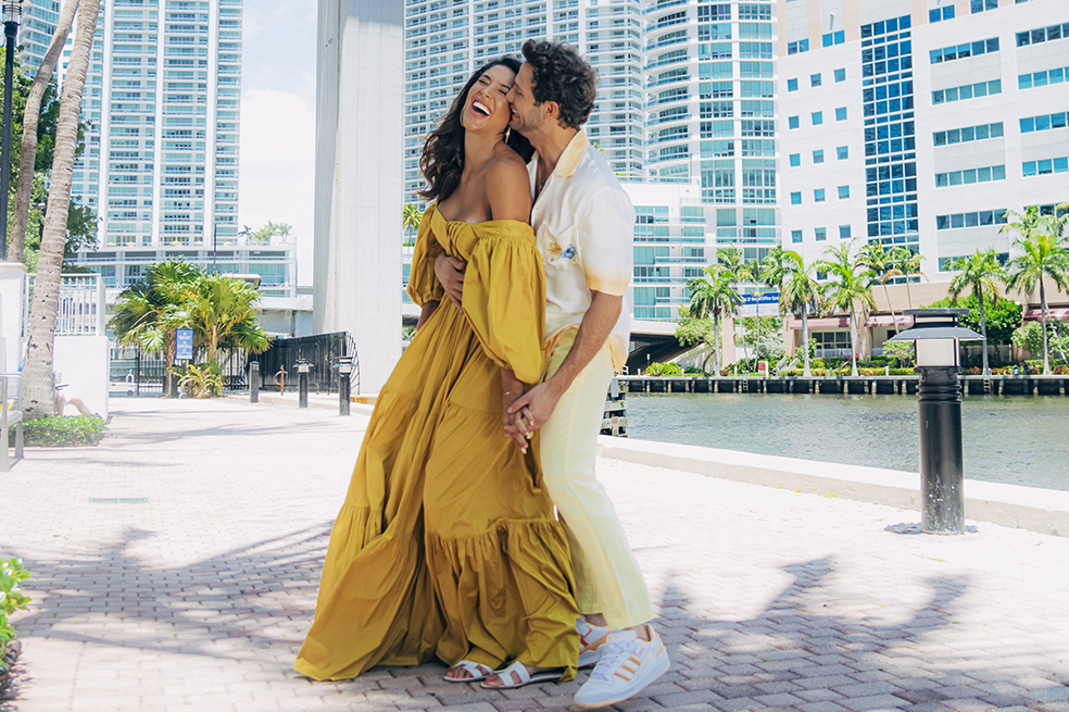 Daniela Ospina y Gabriel Coronel en Miami para la portada de la revista Vea
