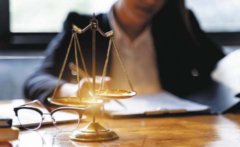 “Vivía con el temor de encontrármelo, era una tortura”: víctima de acoso sexual en el Consejo de Estado