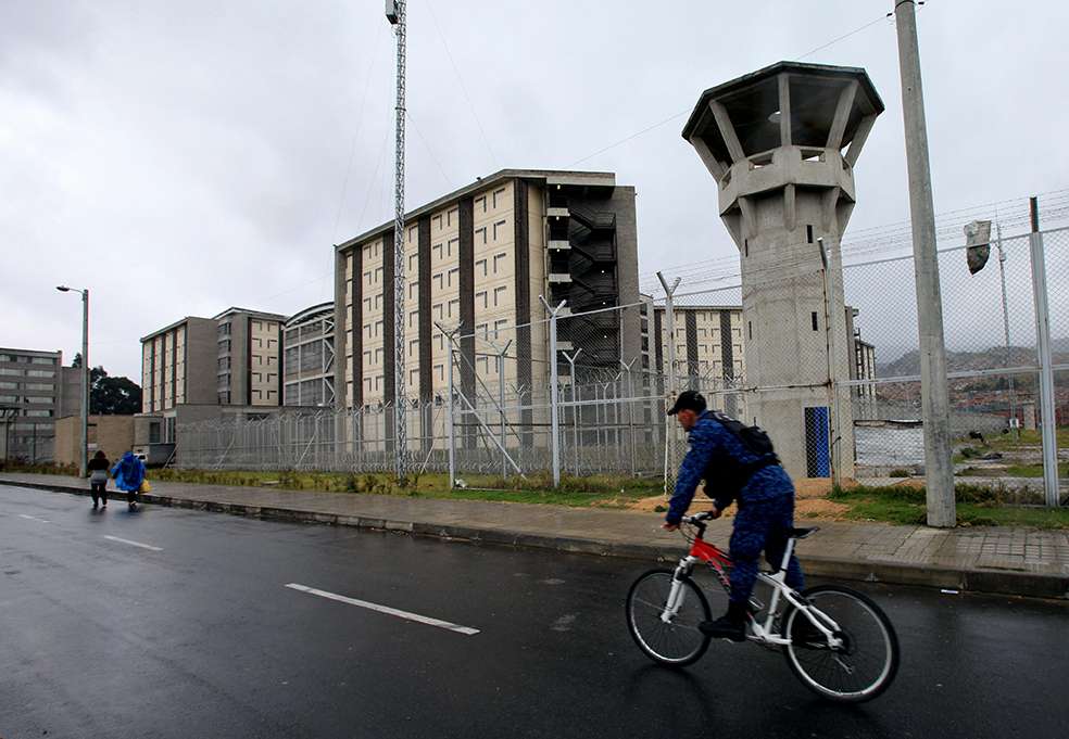 La cárcel Picota, de Bogotá, sería una de las cárceles a las que podrían llegar personas condenadas que se encuentren en cárceles distritales, estaciones de Policía y URI. / EFE/MAURICIO DUEÑAS