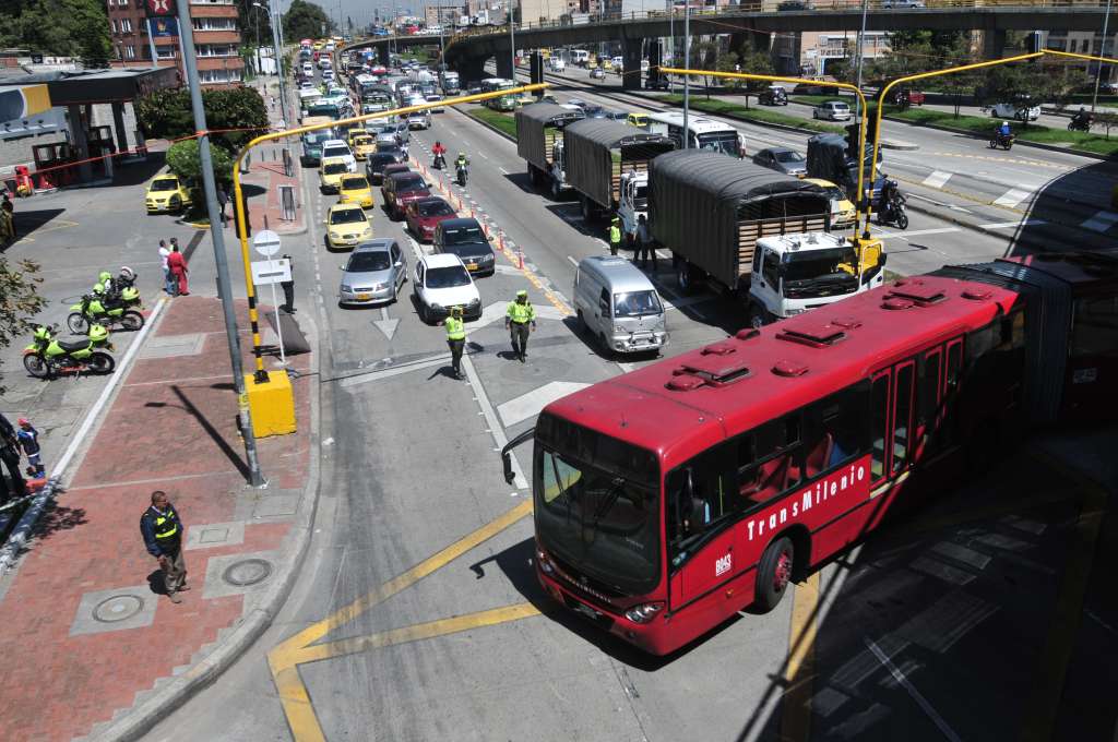Apertura de la conexión de transmilenio entre la calle 26 con la carrera 30.