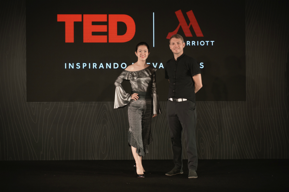 Kotchakorn Voraakhom y Skylar Tibbits.Cortesía“Nuestra alianza exitosa con TED continuó por Latinoamérica, este año en Costa Rica con el tema de la sostenibilidad. Como uno de los líderes de este tema en la industria hotelera, es nuestro deber contabilizar nuestra huella ambiental y ser parte de la solución”, dijo Diana Plazas, vicepresidenta de marca, mercadeo y digital para Marriott International, Caribe y Latinoamérica.