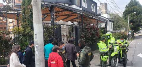 Clientes de un restaurante fueron víctimas de un robo masivo en Chapinero
