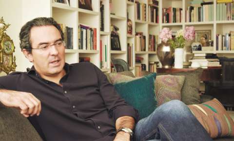 “Las novelas nos entrenan para entender mejor el mundo”: Vásquez
