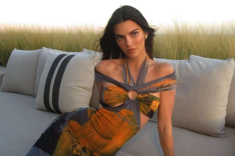 Así ha sido el cambio físico que ha experimentado Kendall Jenner, la hermana de las Kardashians y con quien relacionan sentimentalmente a Bad Bunny.