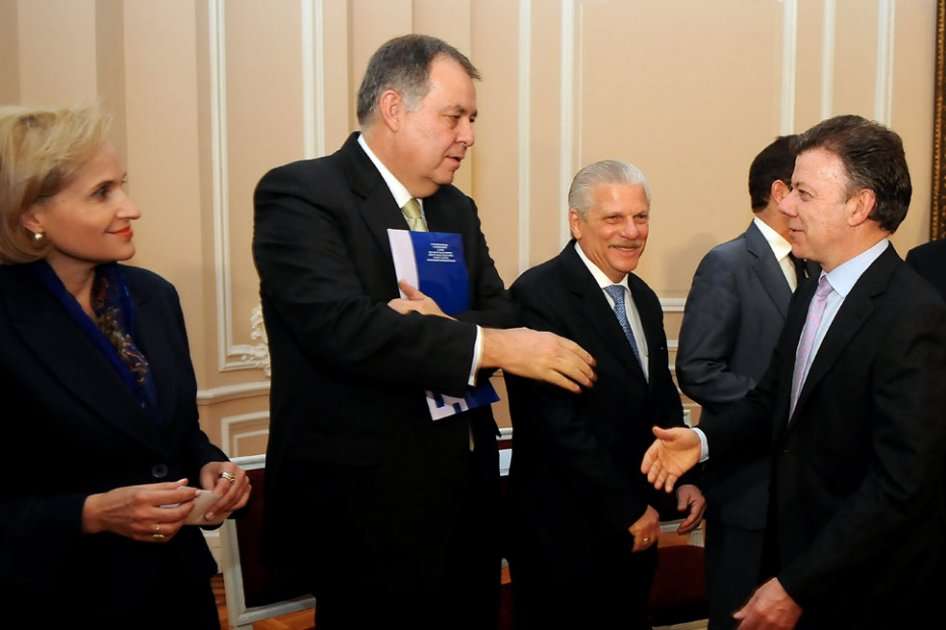 El presidente Juan Manuel Santos con el procurador Alejandro Ordóñez y la contralora Sandra Morelli./ Presidencia