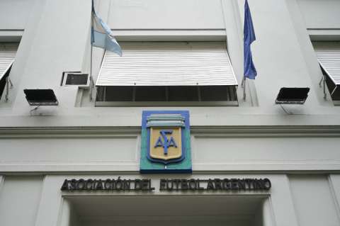Justicia argentina allanó sede de la AFA y de varios clubes profesionales