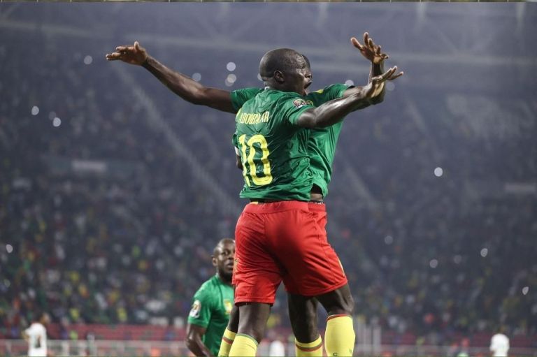 Camerún y Gambia, a cuartos de final de la Copa de África