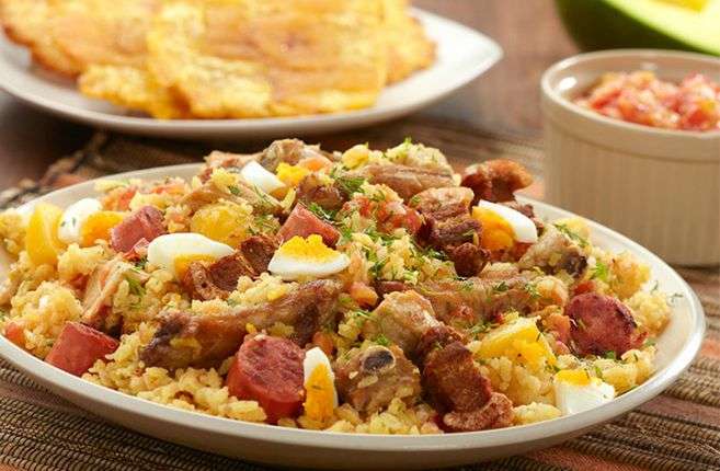 Arroz atollado uno de los platos más típicos de la gastronomía colombiana.