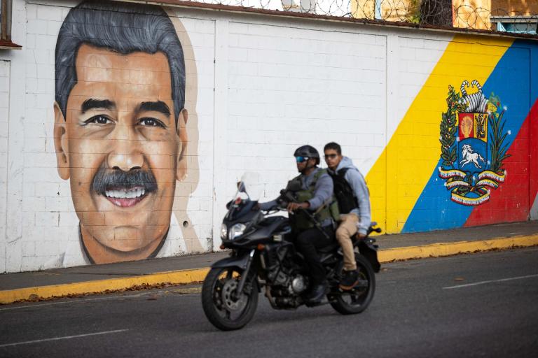 ¿EE. UU. puede ‘manejar’ legalmente Venezuela tras la captura de Maduro?