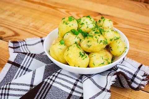 Receta con mucho sabor: papas cremosas con perejil y crema de leche