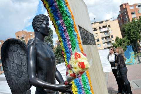 Homenaje a los 21 ángeles del Agustiniano