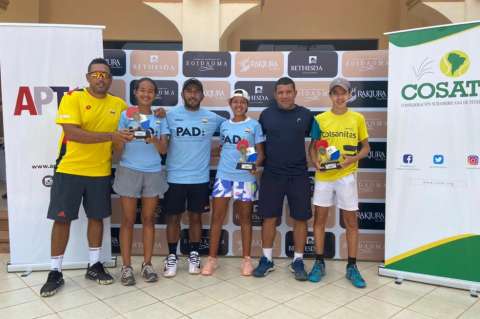 El tenis colombiano brilló en el inicio de la gira Cosat