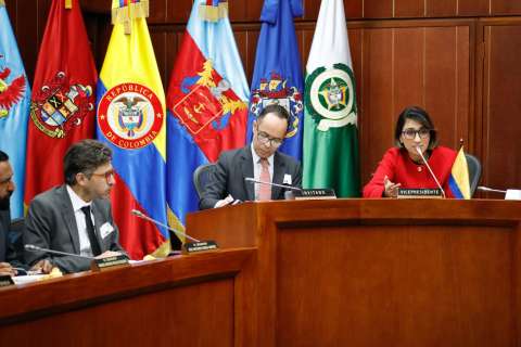Sale de la Cancillería el viceministro Daniel Ávila y ya está listo su reemplazo