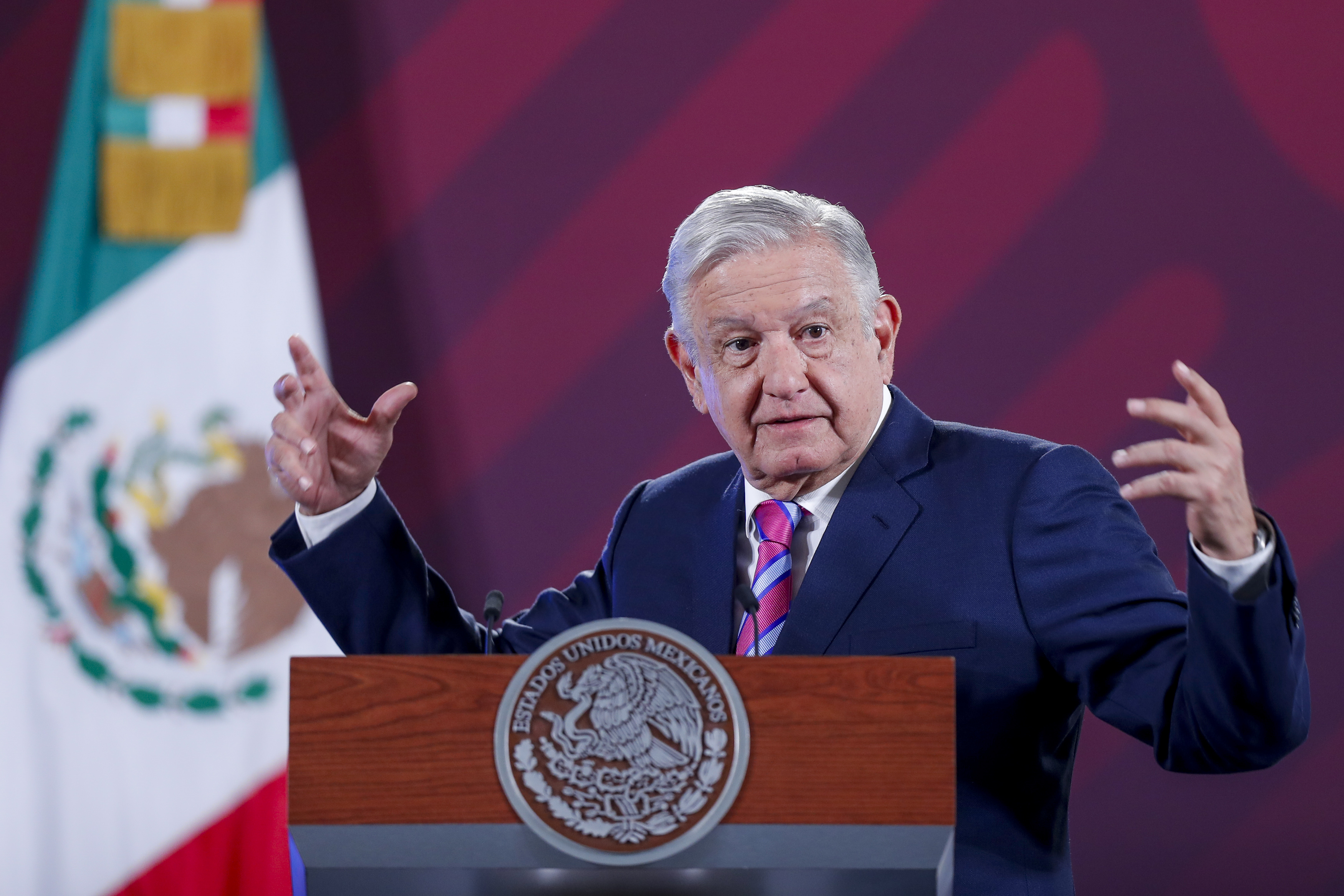 MEX9514.CIUDAD DE MÉXICO (MÉXICO), 06/07/2023.- El presidente de México, Andrés Manuel López Obrador, habla durante una rueda de prensa hoy, en Ciudad de México (México). El presidente mexicano, Andrés Manuel López Obrador, llamó este jueves "anquilosada" a la Organización de las Naciones Unidas (ONU) tras un reporte que señala un aumento del narcotráfico y consumo de drogas en el país. EFE/ Isaac Esquivel