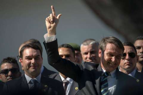 Senado brasileño rechaza decreto de Bolsonaro que flexibiliza venta y porte de armas