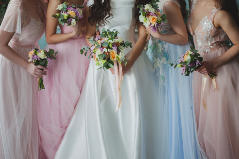 Tips para elegir los mejores vestidos para dama de honor en 2024