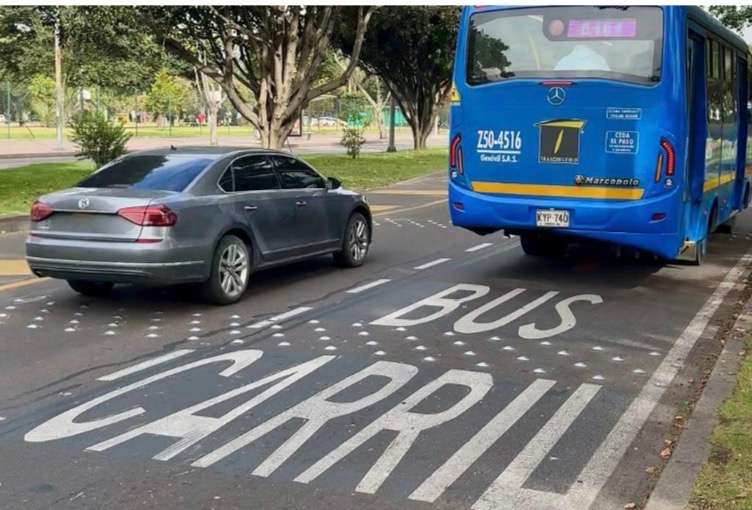 El nuevo carril preferencial de la calle 63 busca darle prioridad a los buses y mejorar los tiempos de viaje de miles de usuarios.
