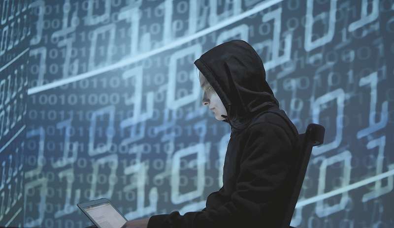 Uno de los capítulos de "Hache: lo que no se nombra" habla sobre la "dark web" y cómo a través de ella se pueden comprar armas y drogas. / Cortesía
