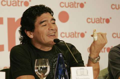 Maradona pide prisión para su hija Gianinna