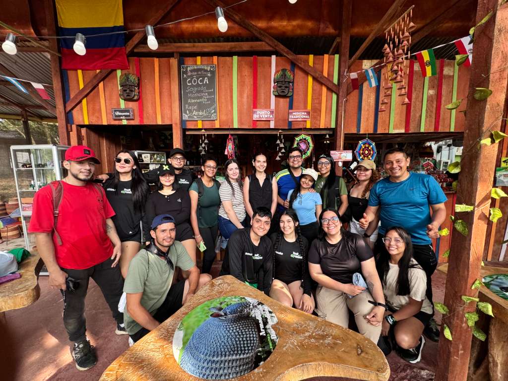 Caquetá es un territorio con una biodiversidad excepcional y una profunda herencia cultural, incluyendo comunidades indígenas y paisajes únicos como la Cueva de Colores y la cascada La Diabla.