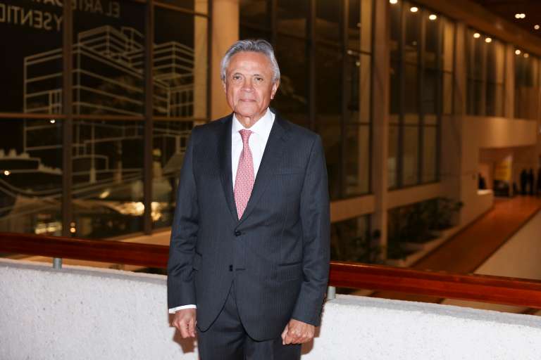 Ramiro Osorio Director teatro Julio Mario Santo Domingo