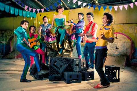 Monsieur Periné presenta su "Hecho a Mano" en México