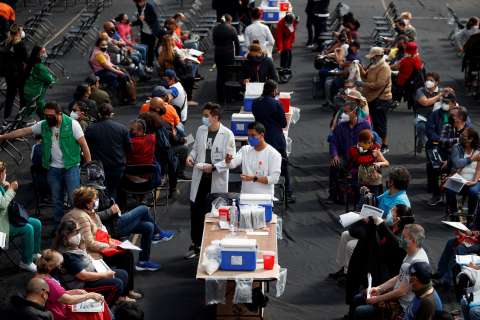 240 millones de personas no se han vacunado contra el covid-19 en el continente