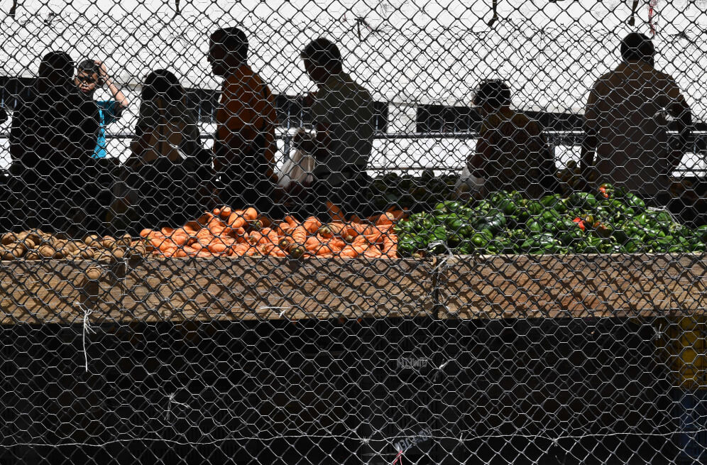 La escasez de alimentos en Venezuela fue aprovechada por una red de corrupción, dice EE. UU. / AFP