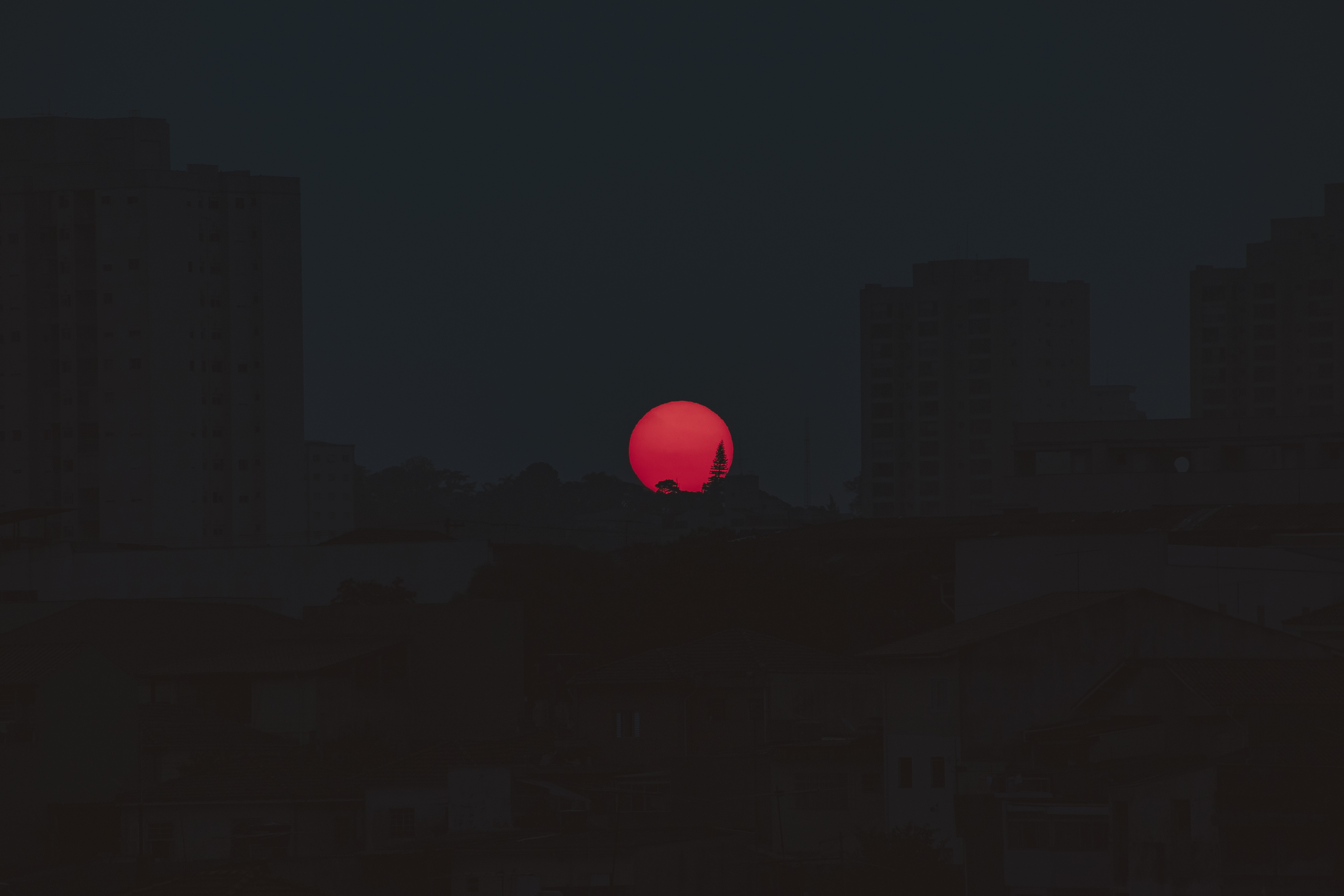 El próximo 14 de junio tendremos una superluna fresa que traerá cambios para varios de los signos del Zodiaco