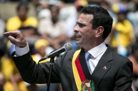Capriles insiste en una "negociación" como salida a la crisis venezolana