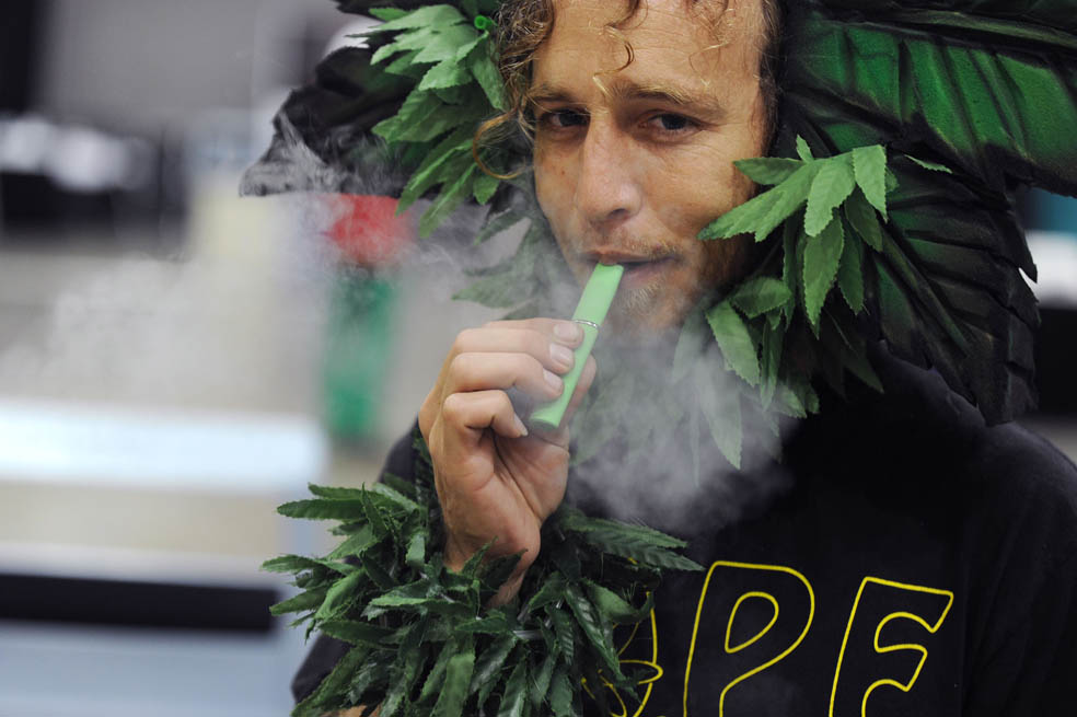 Como candidato, Joe Biden no llegó a respaldar la legalización de la marihuana con fines recreativos, pero adoptó una postura hacia la despenalización.