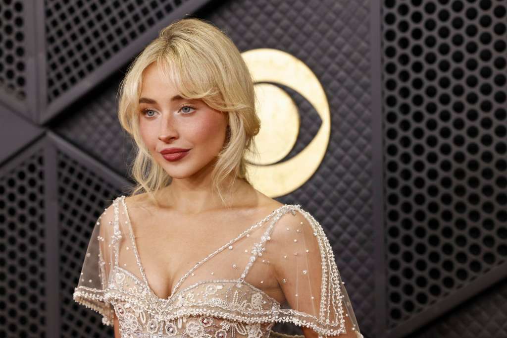 LOS ANGELES (United States), 02/02/2026.- US singer-songwriter and actress Sabrina Carpenter attends the red carpet for the 68th annual Grammy Awards ceremony at Crypto.com Arena in Los Angeles, California, USA, 01 February 2026. EFE/EPA/JILL CONNELLY