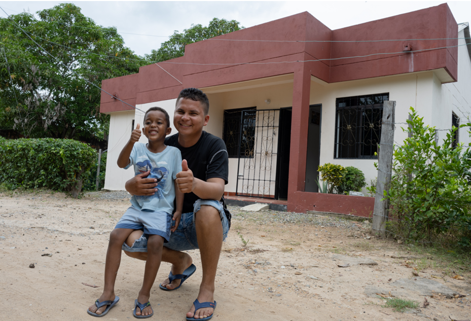 Entrega de vivienda como parte del proyecto de Alto Impacto. /Cortesía.