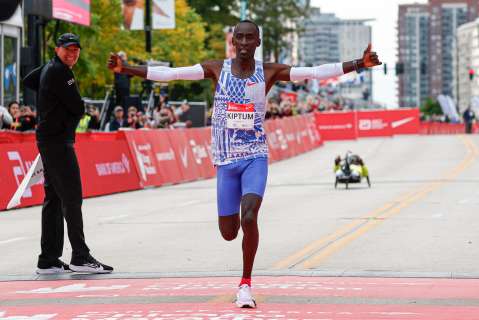 ¿Correr un maratón en menos de dos horas? Kiptum, el hombre récord: “no tengo planes”