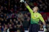 Víctor Valdés confirmó que se queda en el Barcelona