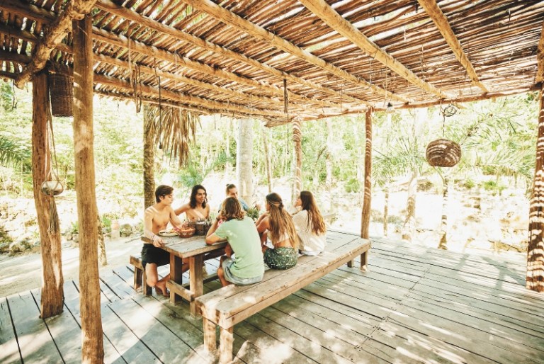 Las interacciones entre amigos moldean los microorganismos de una persona