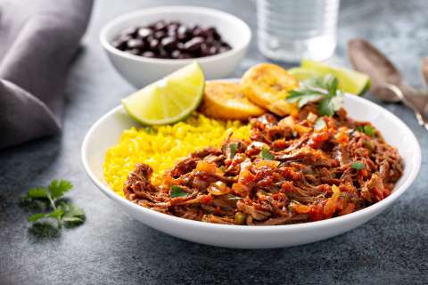 Carne desmechada casera paso a paso, jugosa y llena de sabor