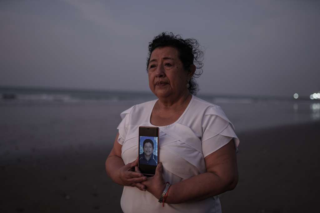 Juana Julia Espinoza recuerda a su esposo Andrés Mantuano, extrabajador de Seatech que murió en febrero de 2024.