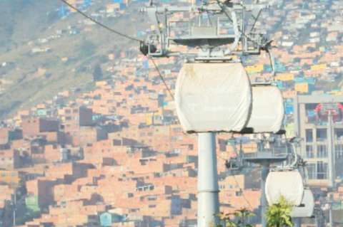 Piden revocar licitación para elegir operador del Transmicable en Bogotá