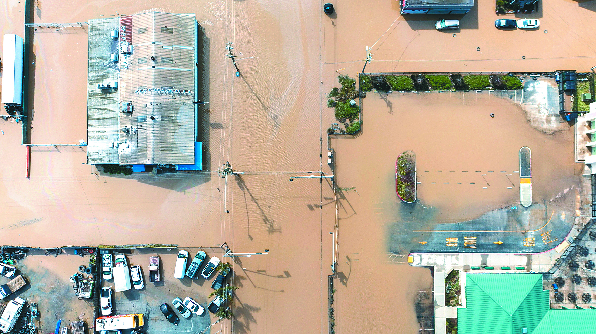 Varias partes del centro de Pájaro, California, se inundaron tras la irrupción de unas tormentas que se presentaron en la zona la semana pasada.