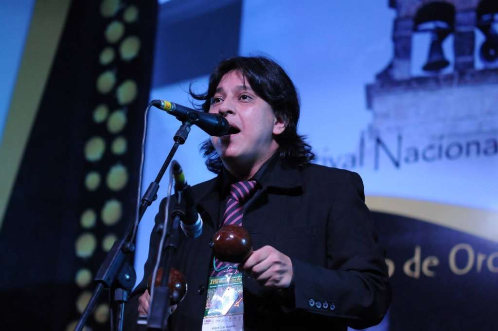 Carlos Alberto Ordóñez, quien con Edinson Elías Delgado ha conformado un dueto que le canta a la tierra de Nariño, a Los Andes y a sus infinitas historia. / Cortesía