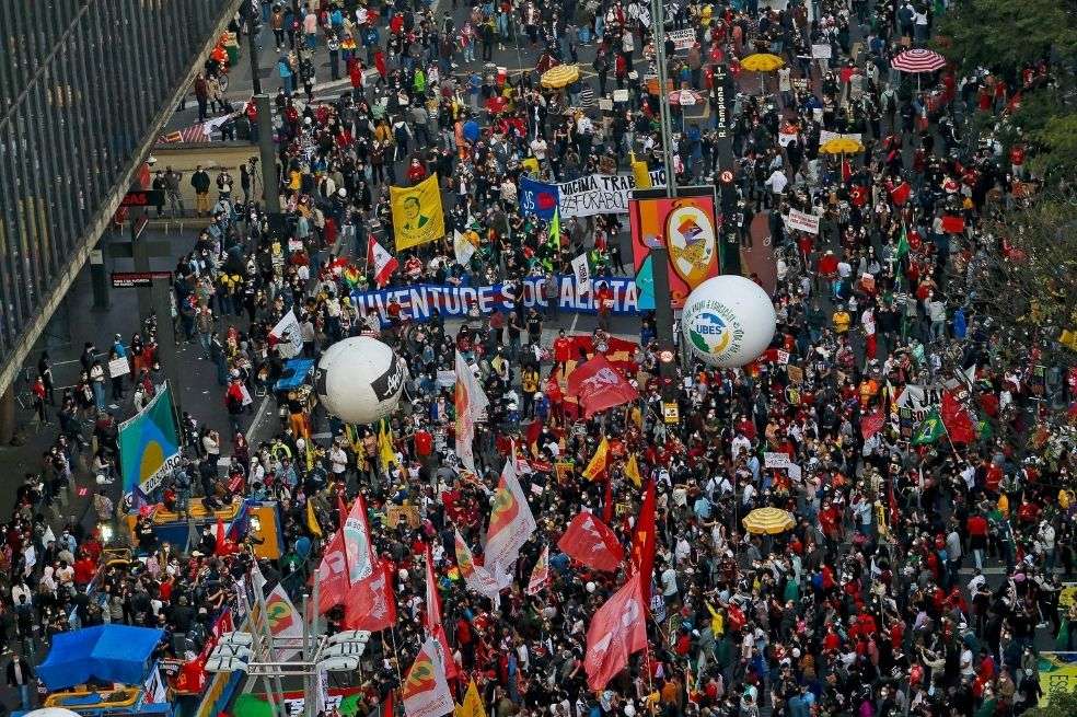 Es la tercera jornada de manifestaciones contra el Gobierno por sus omisiones en la gestión de la pandemia, que ya ha dejado más de 500.000 muertos en Brasil.