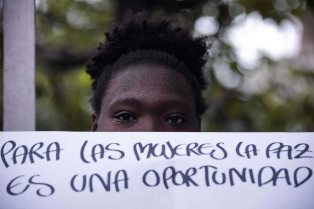 Mujeres que sufrieron violencia sexual en la guerra le exigen a la JEP que abra una investigación y que les dé respuestas sobre sus casos, en el marco del día de la dignidad de las víctimas de violencia sexual en el conflicto, que se conmemora este 25 de mayo.