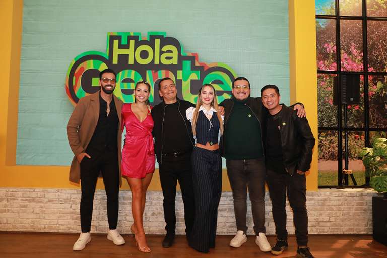Elenco Hola Colombia