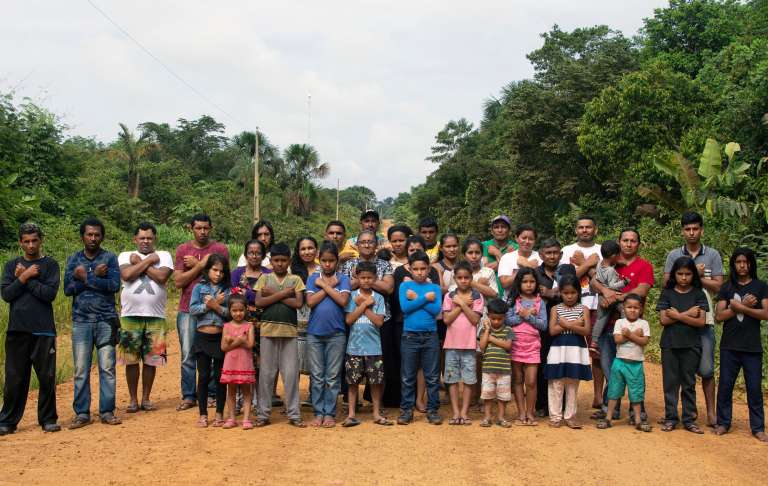 Indígenas Mura, en Brasil y su lucha por proteger la Amazonia su territorio.