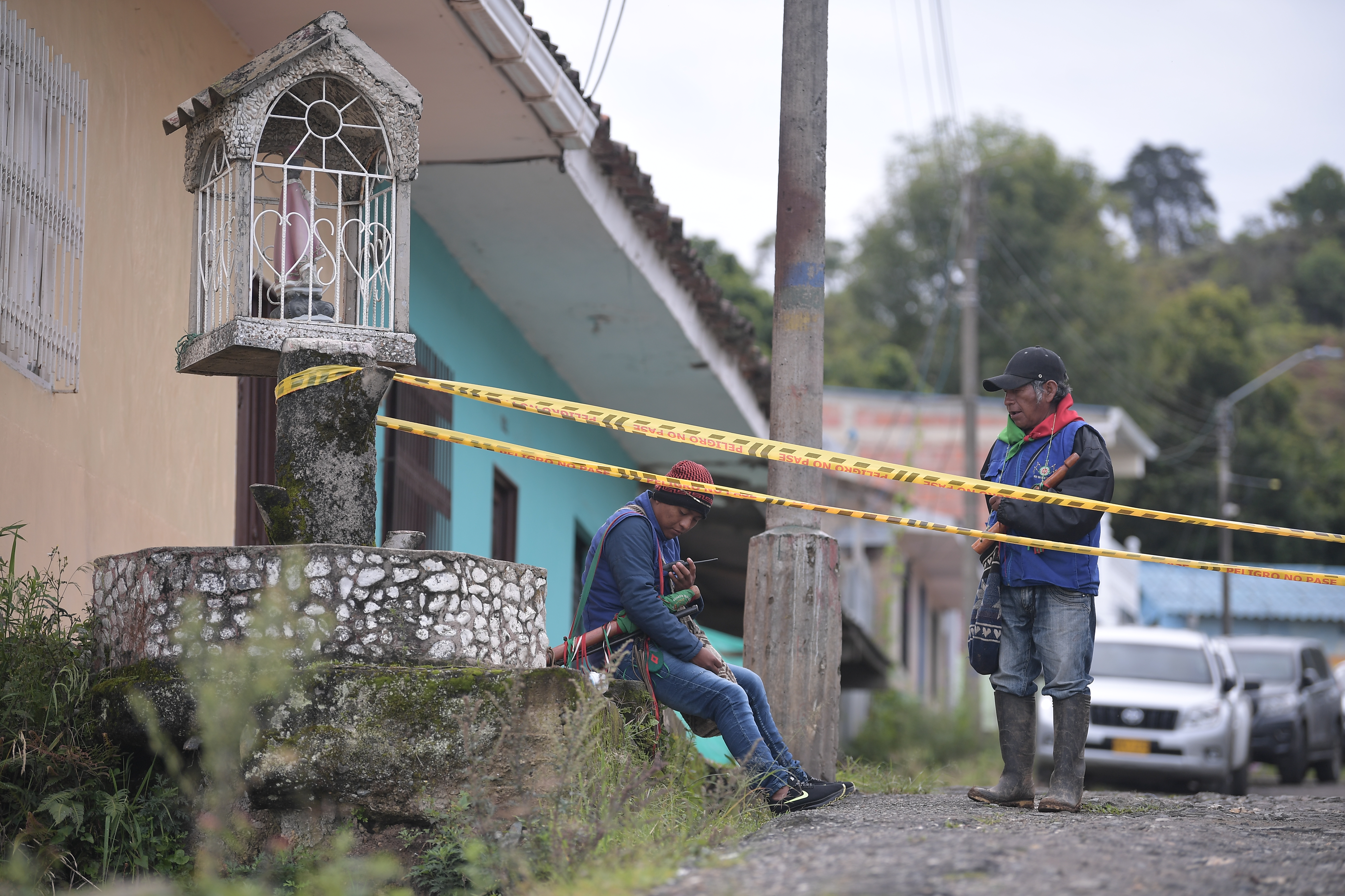 Diferentes aspectos de este municipio ubicado en el departamento del Cauca: Templo, Parque principal, habitantes, casas, carreteras.